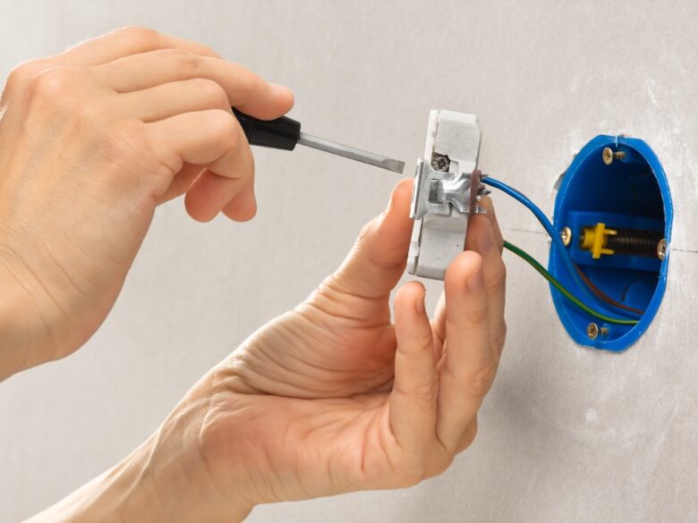 na jakiej wysokości gniazdka